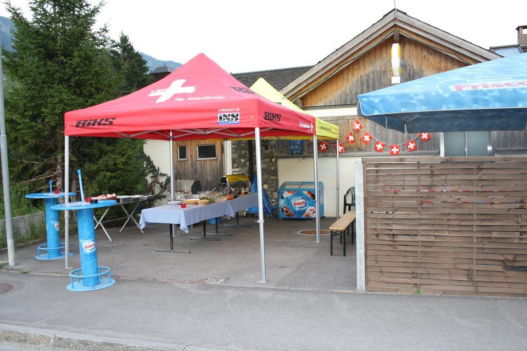 Sporti Grusch Albergue Exterior foto